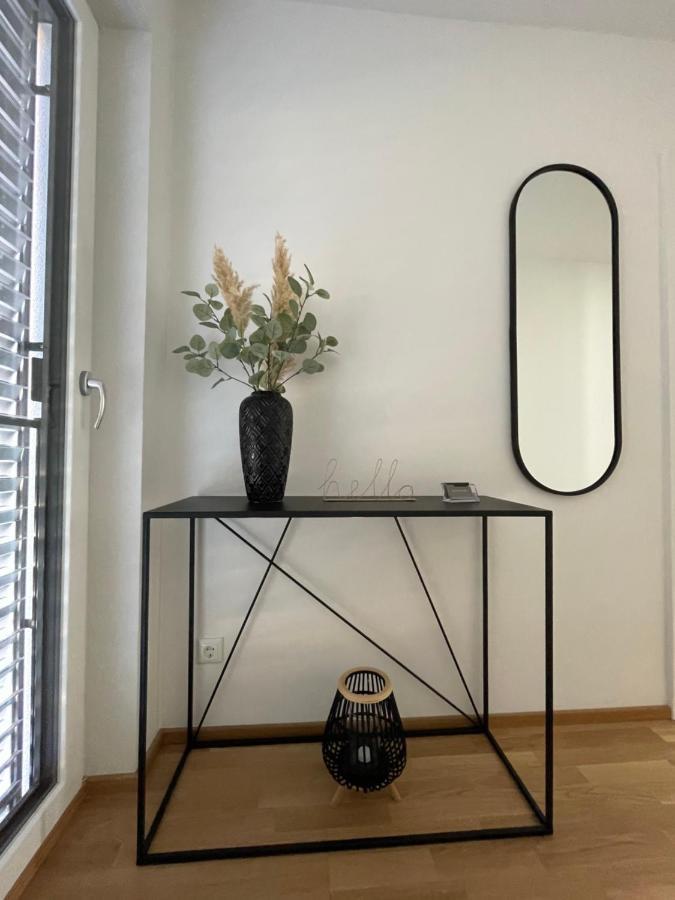 Luxury - Apartment Mit Balkon In Seenaehe Gmunden Exteriér fotografie